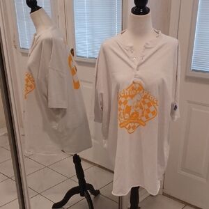 4/$40 White Athletic T-Shirt with Orangy-Yellow Print - Size XXL